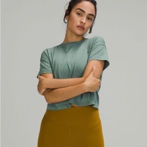 Lululemon cates tee